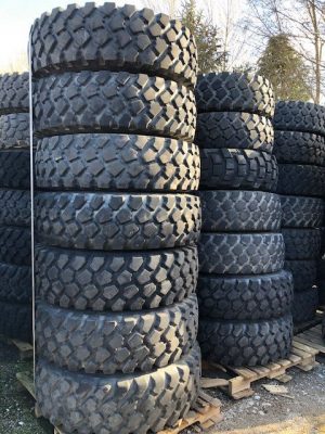 1045 - Michelin 14.00R20 XZL tyres