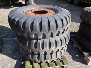1050 - Goodyear 12.00-20 tyres (unused)