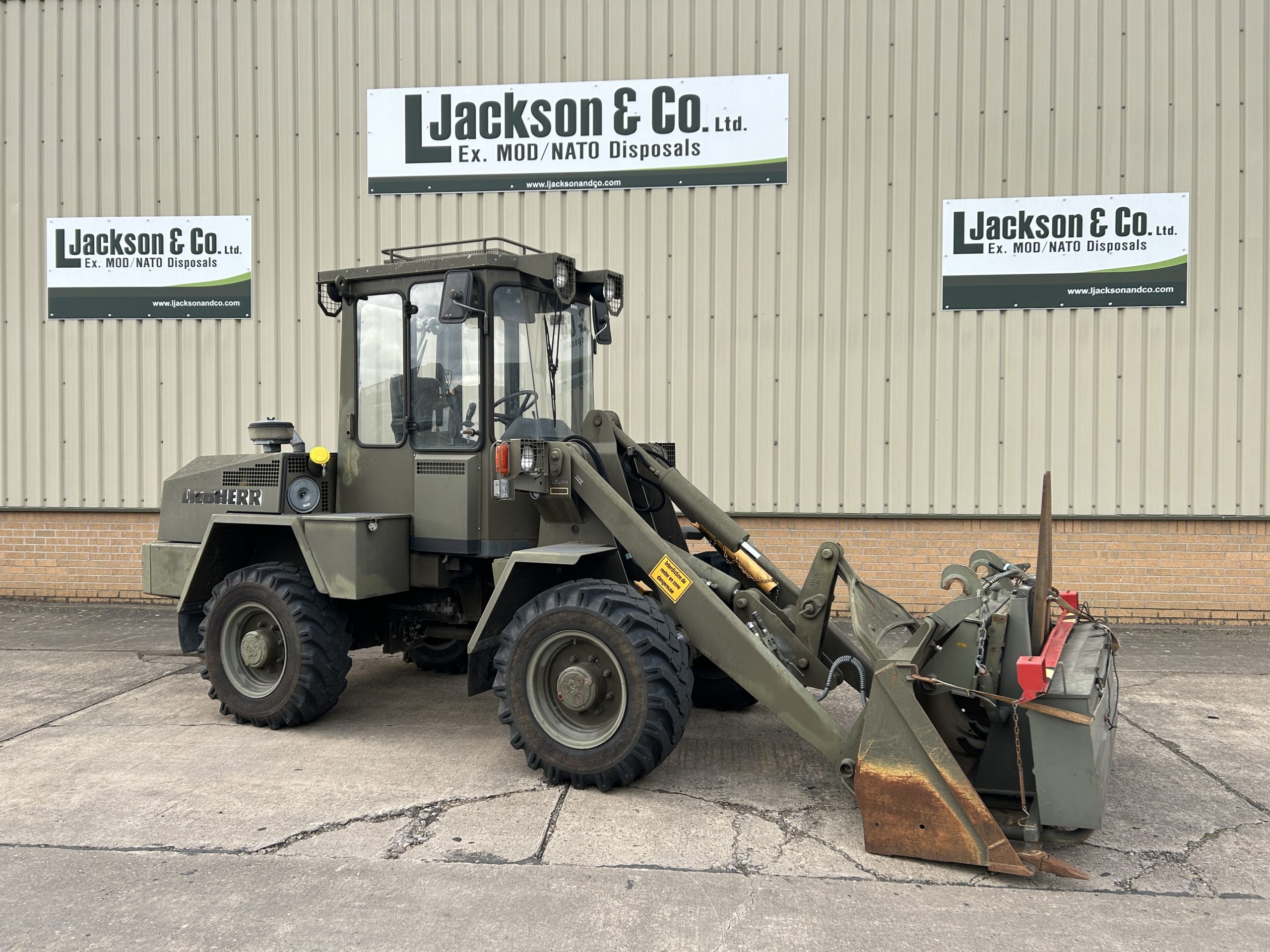 Liebherr L508 Wheeled Loader | L Jackson & Co - Military vehicles for ...