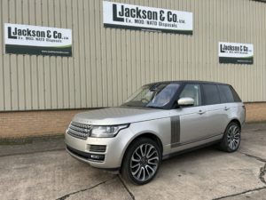 Unused Range Rover Vogue SE 5.0L V8