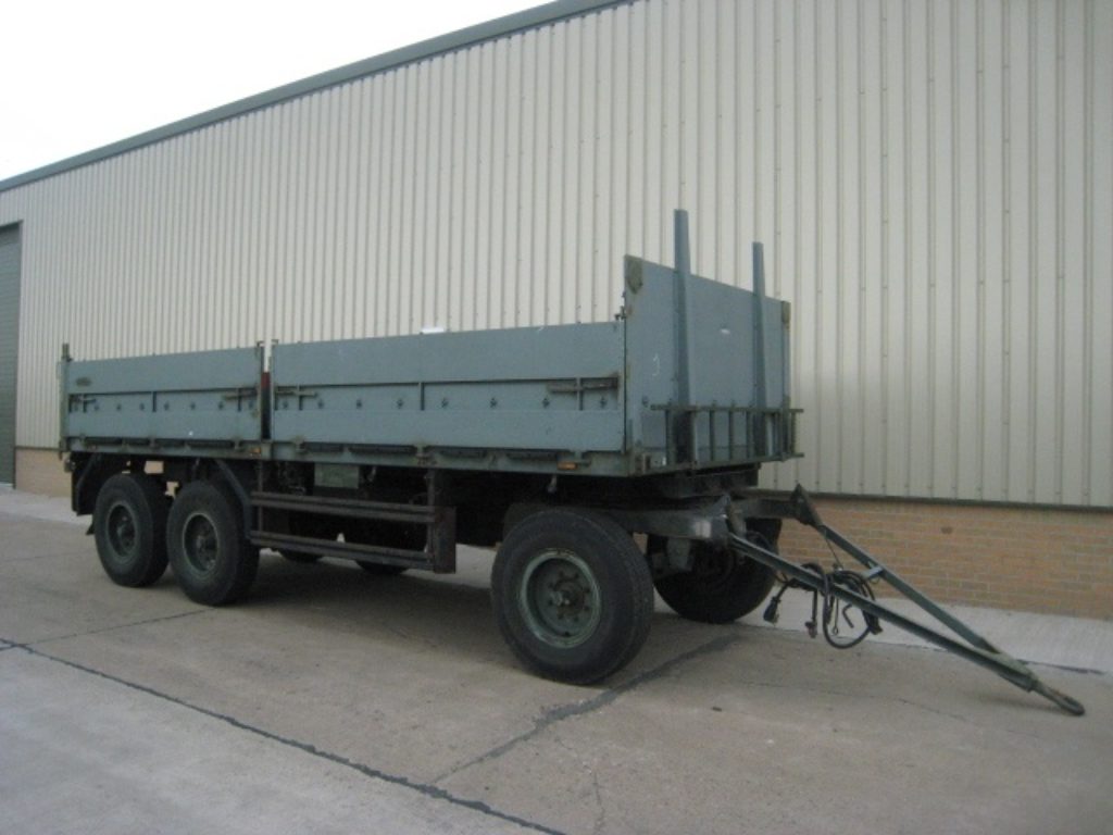10716 - Schmitz tri axle draw bar trailer