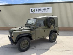 Land Rover Defender 90 Wolf RHD Hard Top Remus